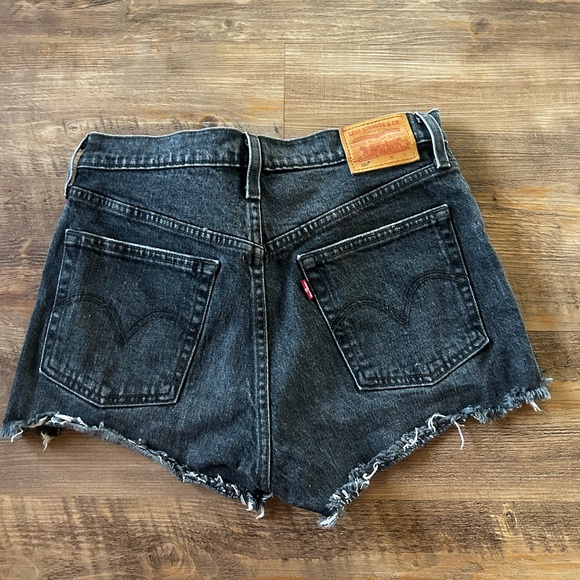 Levi’s 501 button fly shorts - Picture 1 of 3